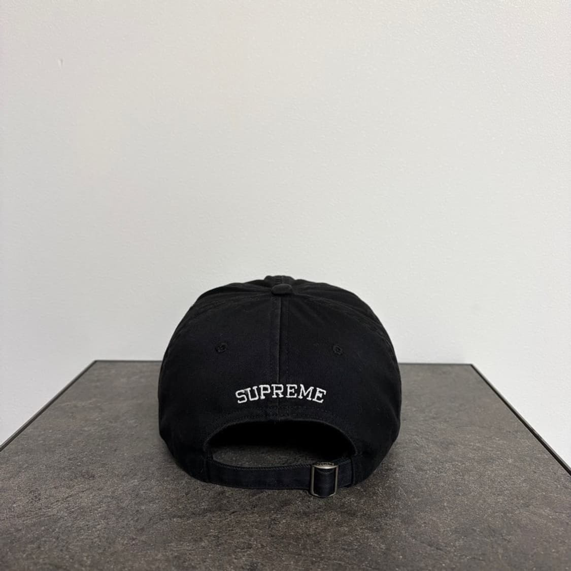 (OS) 슈프림 6패널 볼캡 모자 Est.1994 블랙 상품이미지4