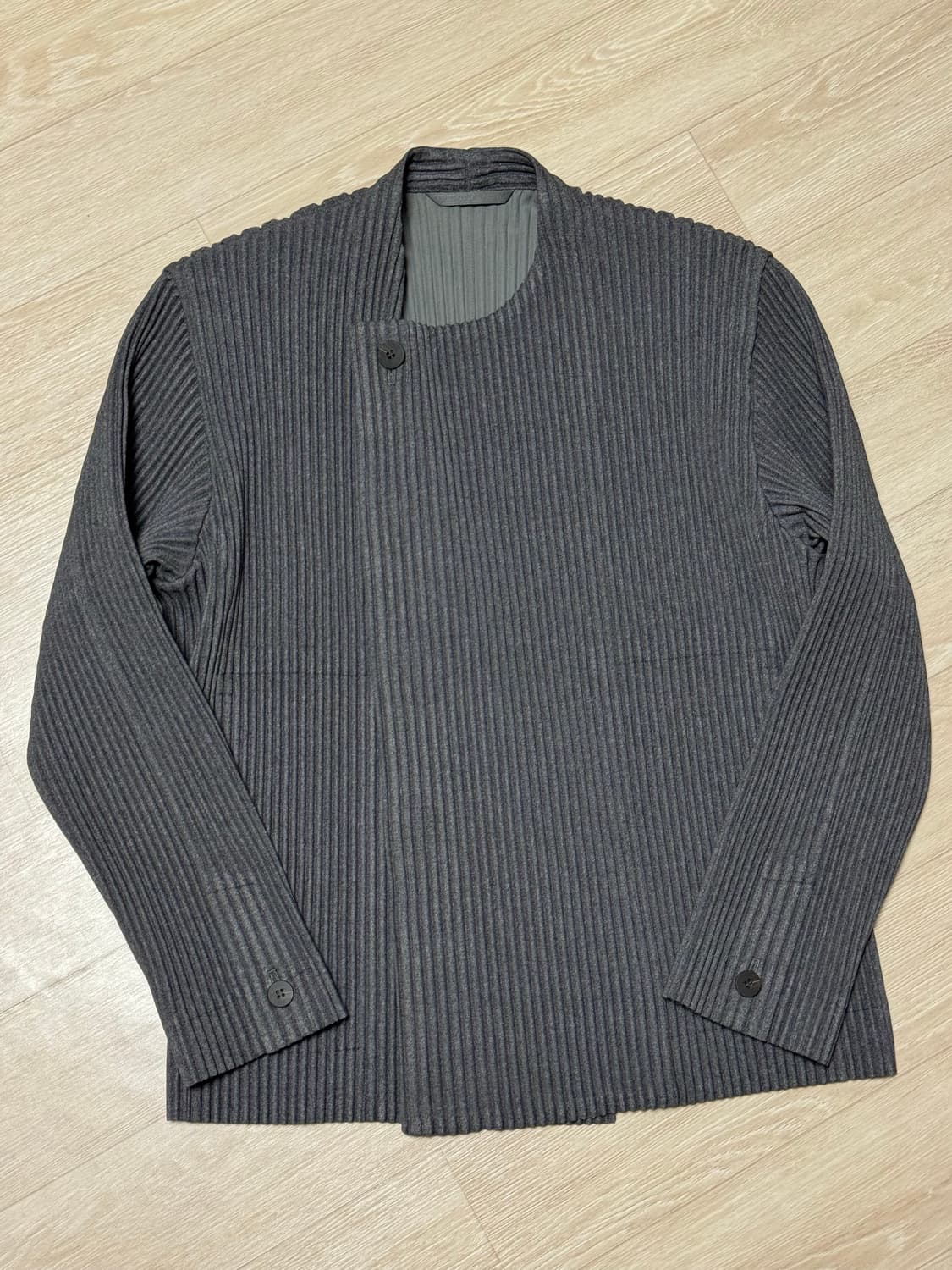 옴므플리세 울라이크 플리츠 자켓 상품이미지4