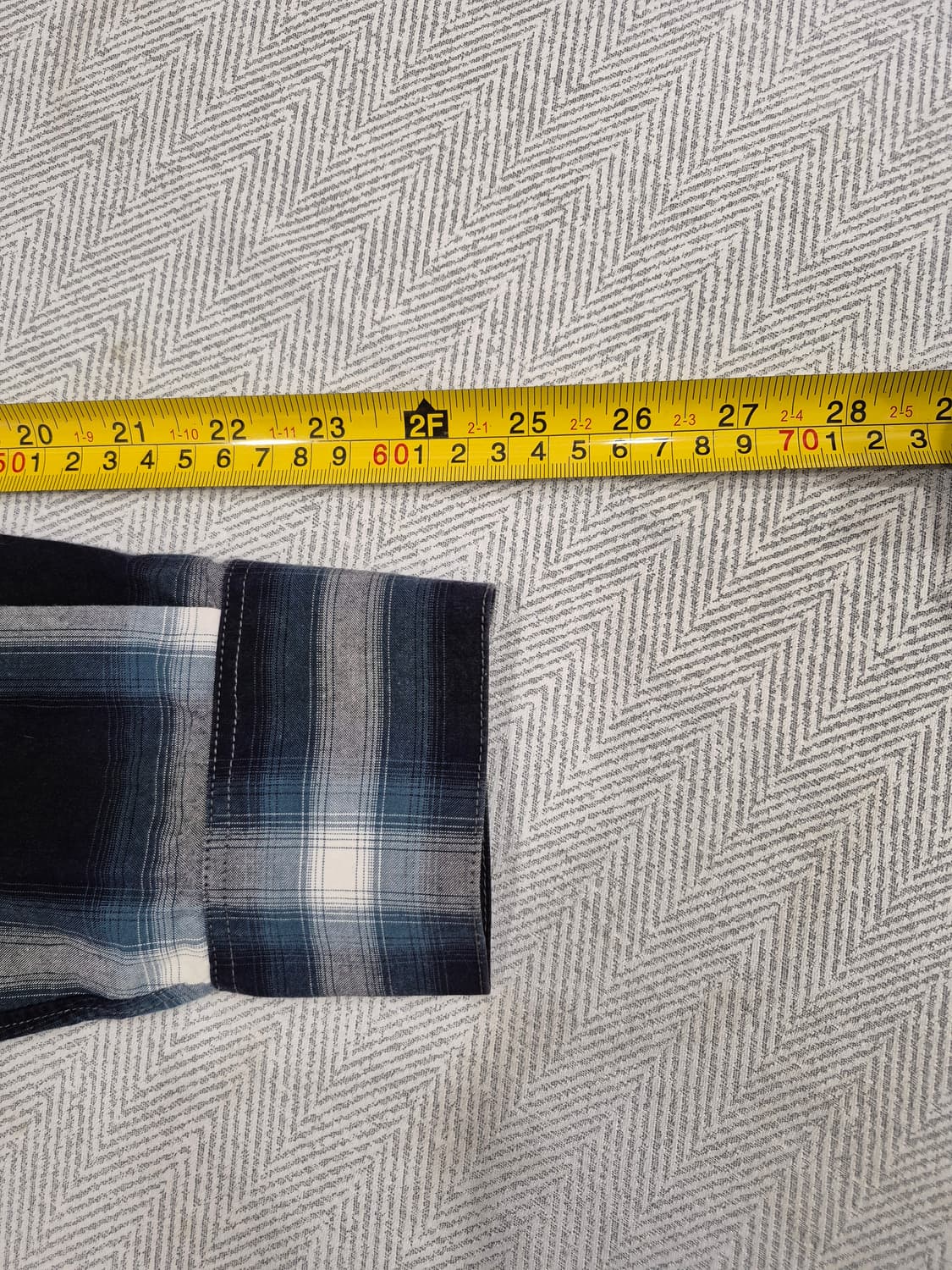 생로랑 14시즌 블루/블랙 타탄 체크 셔츠 남성 100~105사이즈 상품이미지9