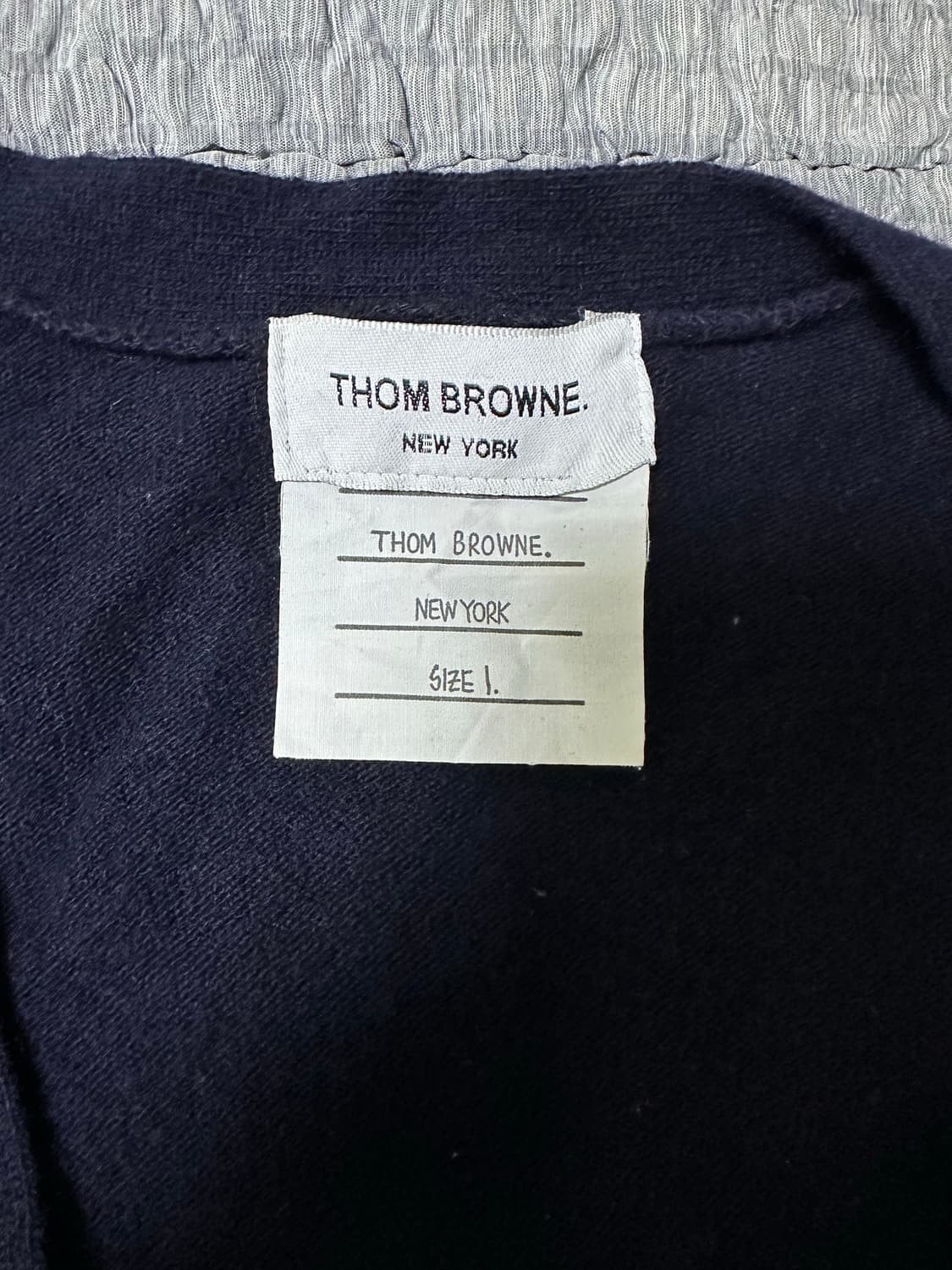 톰브라운 네이비 가디건 삼선 완장 상품이미지3