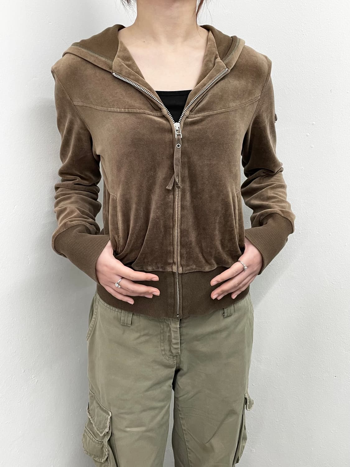 브라운 절개 벨로아 후드집업 상품이미지3