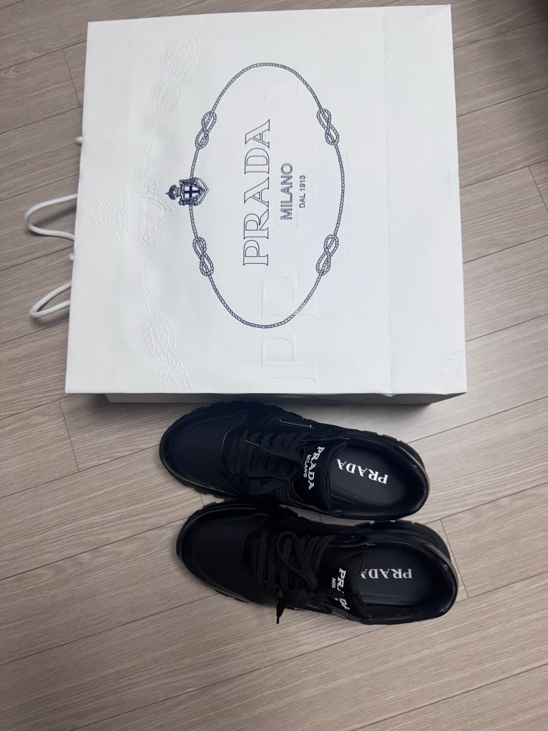 프라다 남성 280사이즈 상품이미지1