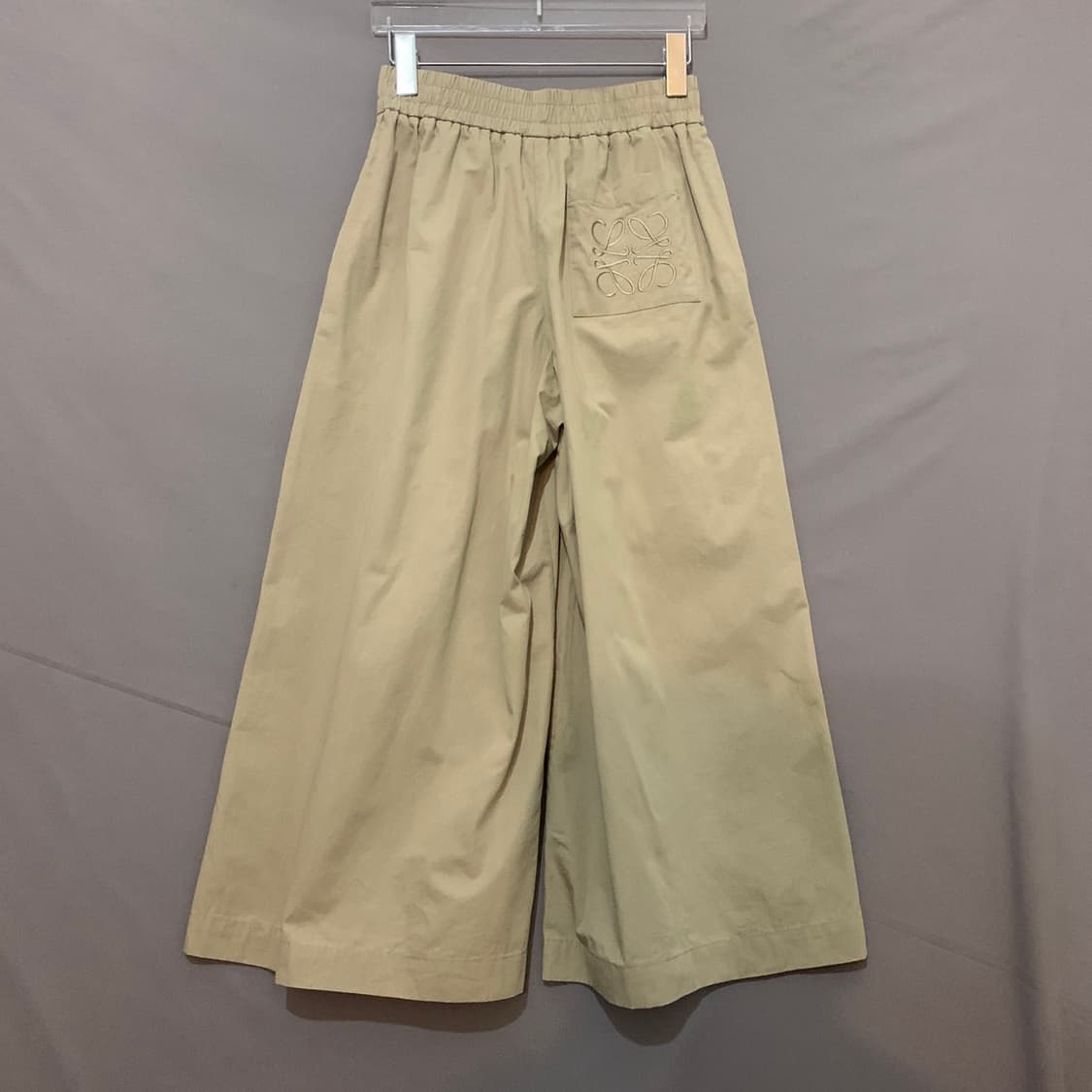 XS LOEWE 로에베 밴딩 크롭 와이드 팬츠 상품이미지3