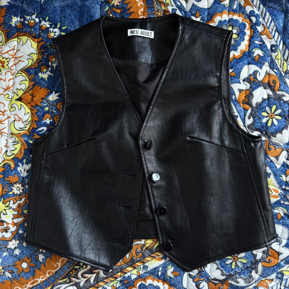NEU ADULT 노이 어덜트 블랙 레더 무드 숏 레이어드 베스트 조끼 상품이미지2