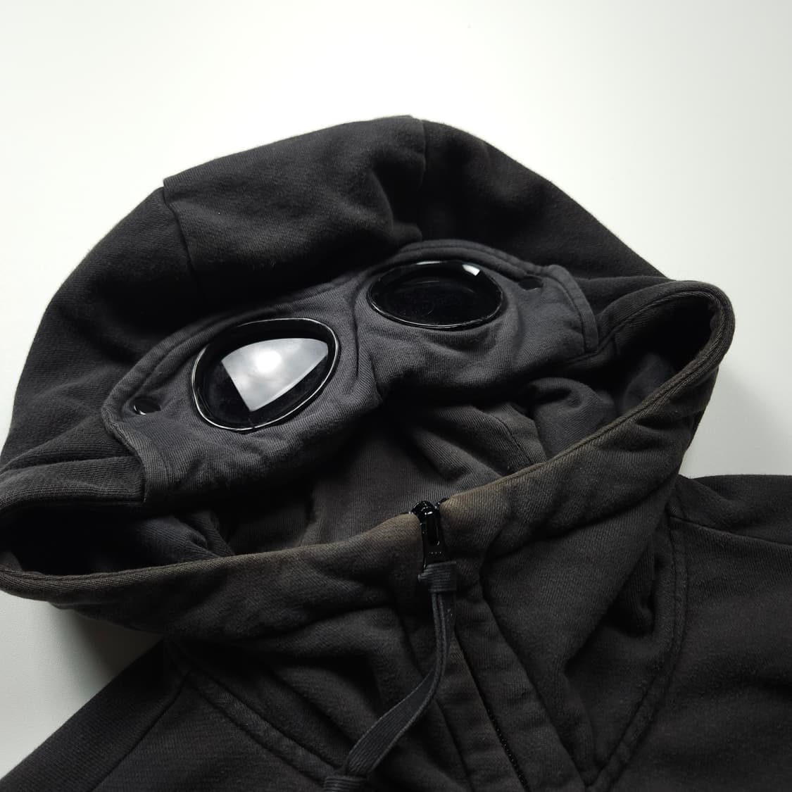 CP컴퍼니 고글 페이딩 후드집업 자켓 (XL) 상품이미지3