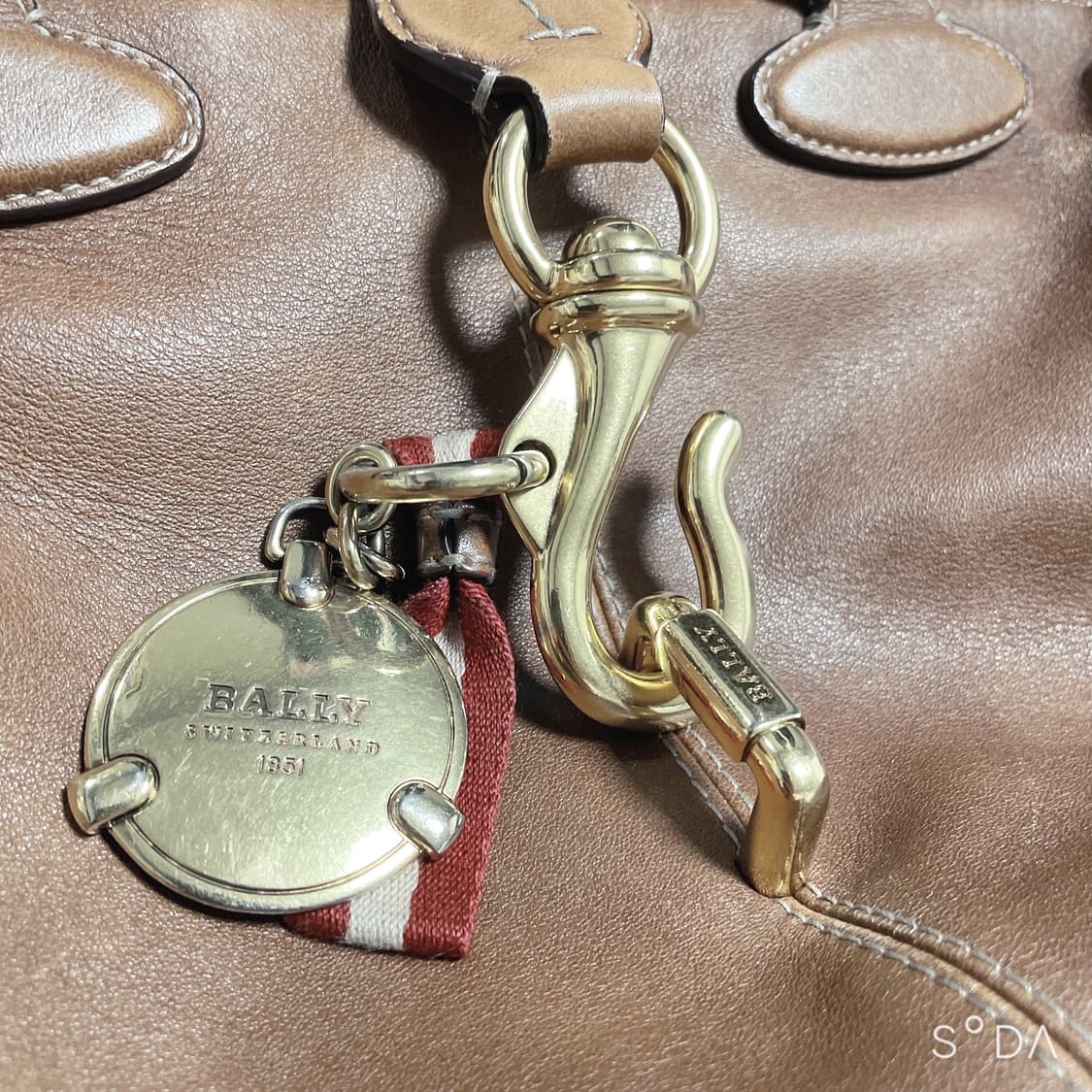 발리 가죽 토트백 브라운 상품이미지4