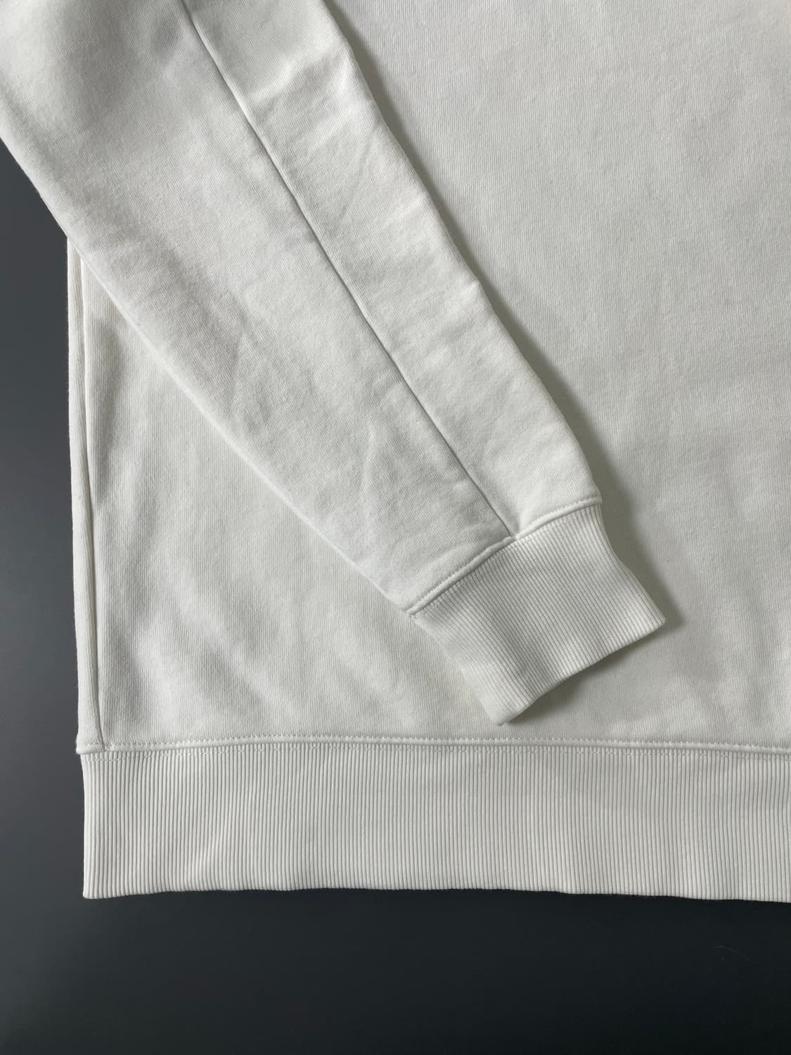 CP컴퍼니 다이애그널 레이즈 크루넥 렌즈 맨투맨 스웨트셔츠 상품이미지7