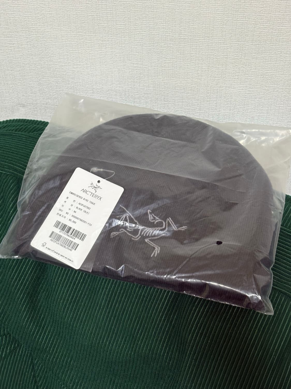 아크테릭스 엠브로이더드 버드 토크 상품이미지1