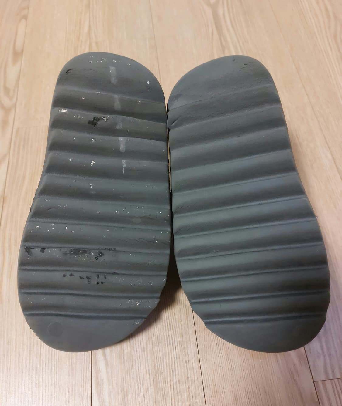 아디다스 이지 슬라이드 오닉스 상품이미지4