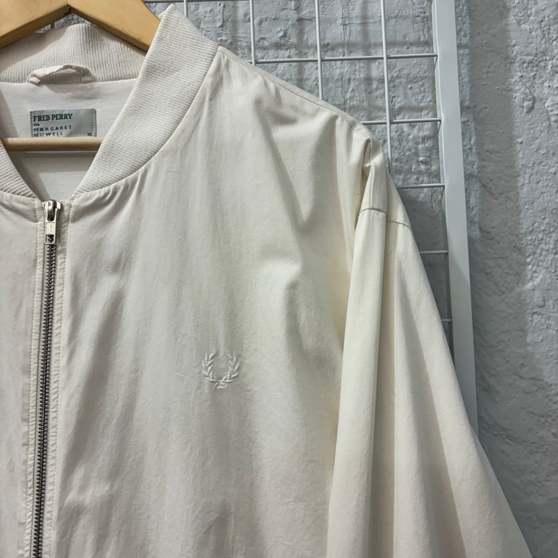 프레드페리 X 마가렛호웰 화이트 봄버 자켓 XL 상품이미지5