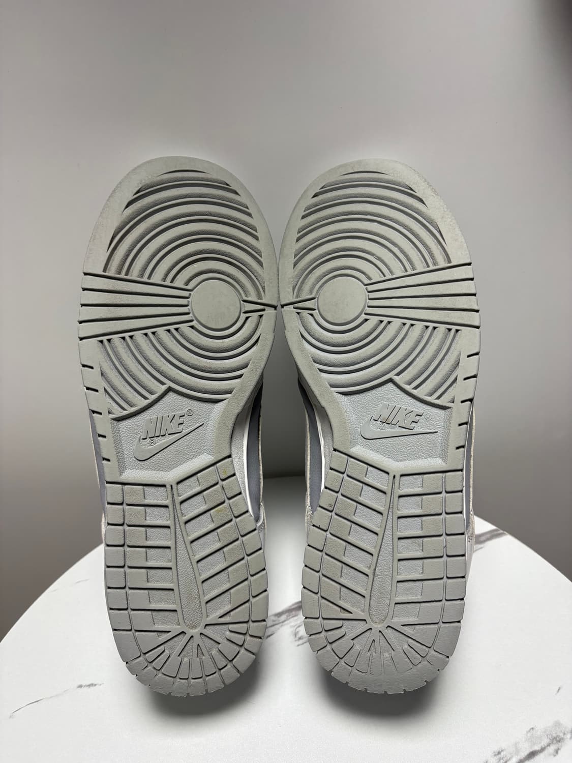 나이키 덩크 로우 레트로 화이트 뉴트럴 그레이 260mm 상품이미지10