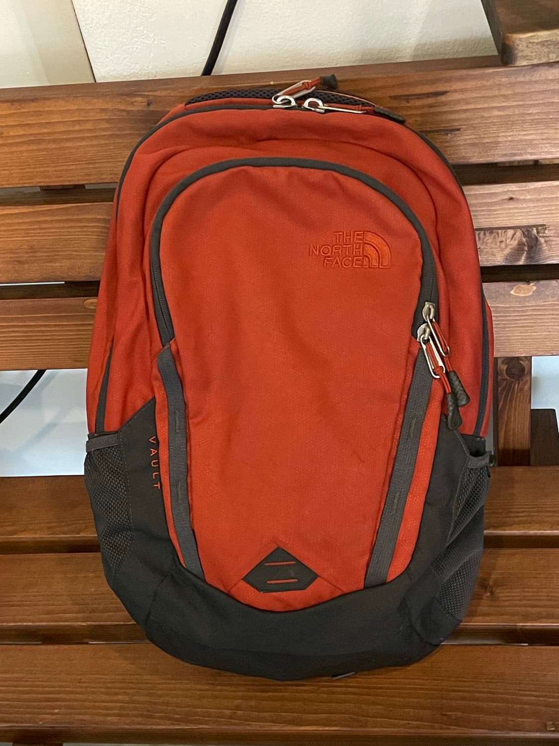 노스페이스 VALUT 오렌지 백팩 상품이미지2