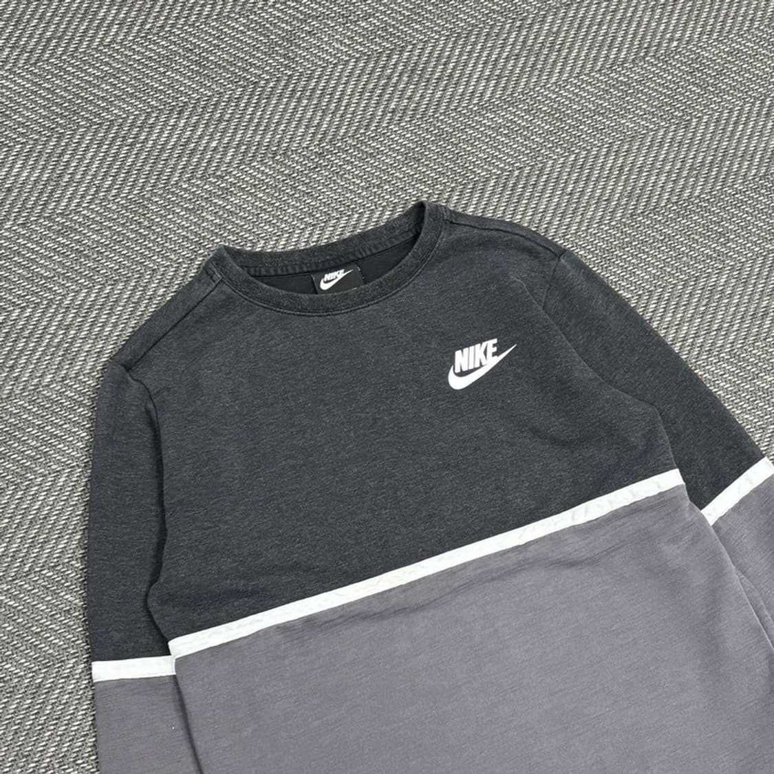 나이키 배색 로고 맨투맨 v0290 상품이미지3