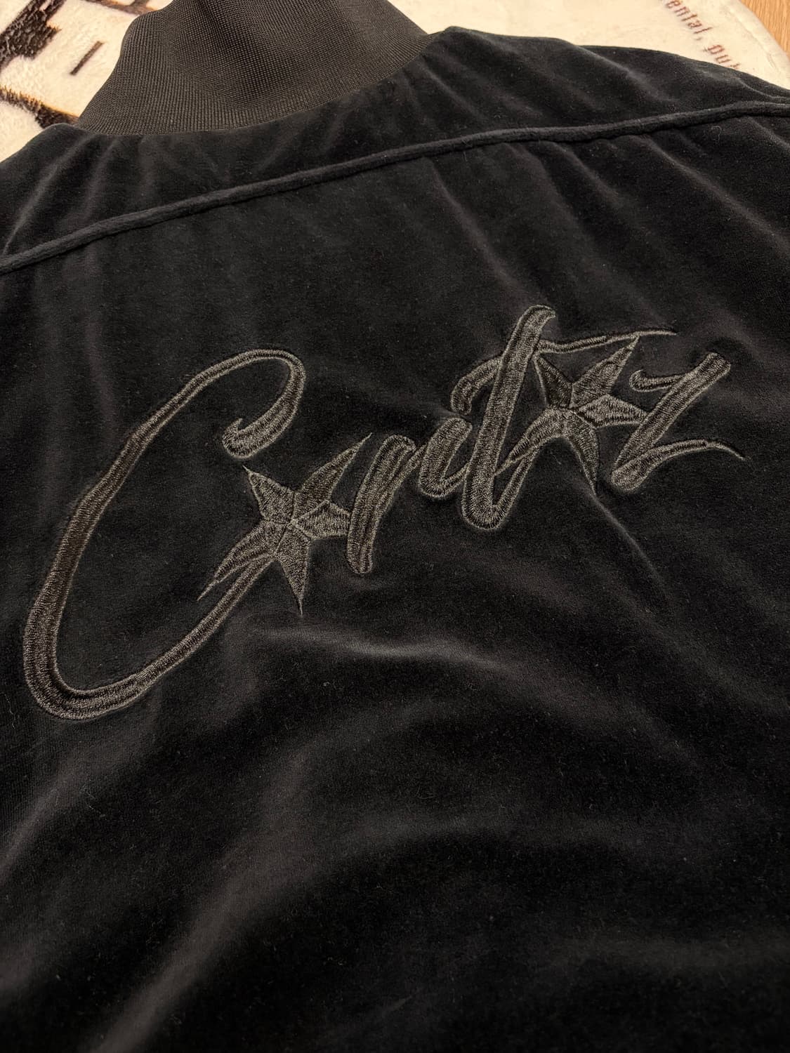 [L] Corteiz 벨루어 자켓 블랙 상품이미지2