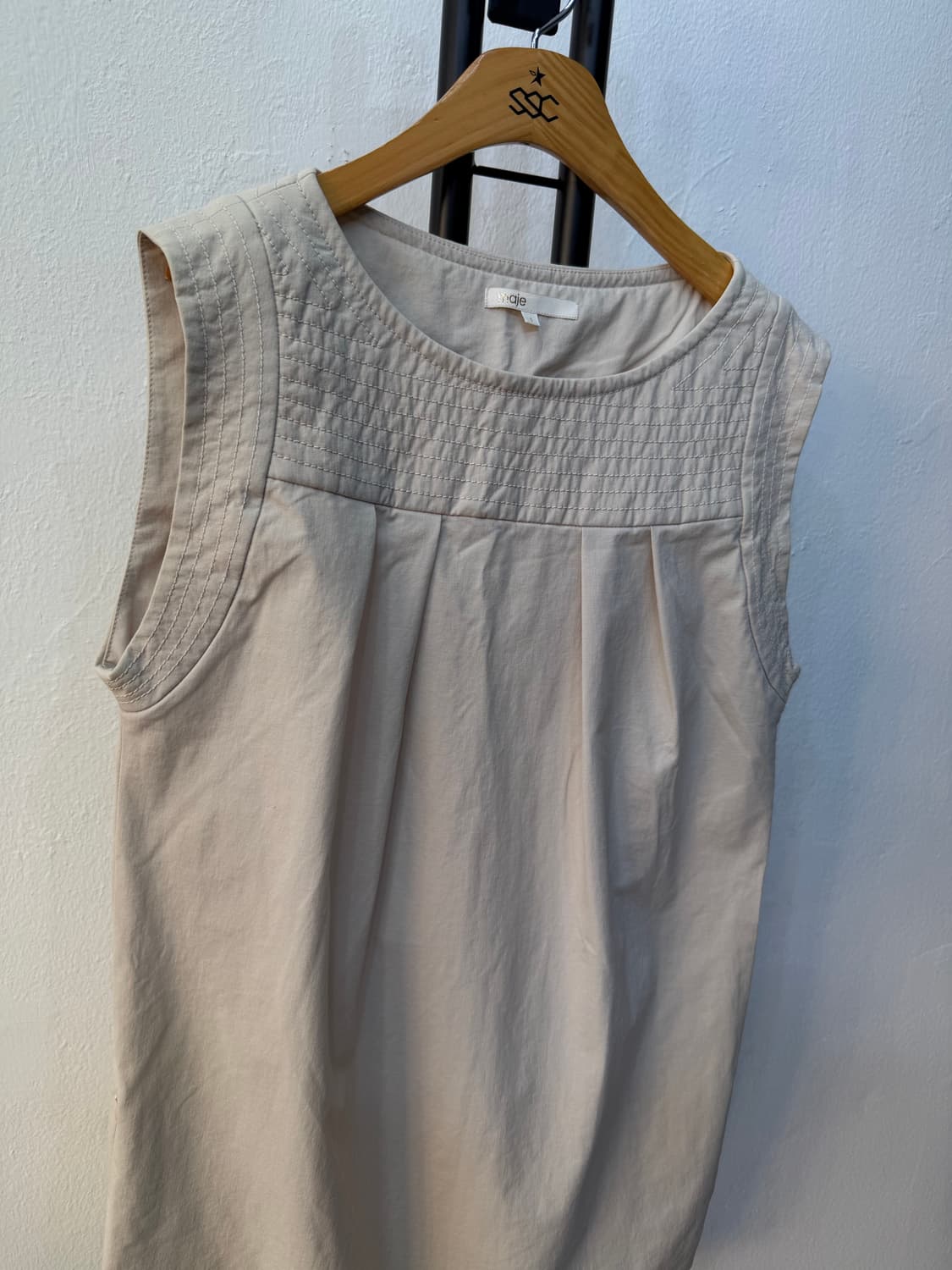 정품) 마쥬 베이지 민소매 블라우스 1 상품이미지2