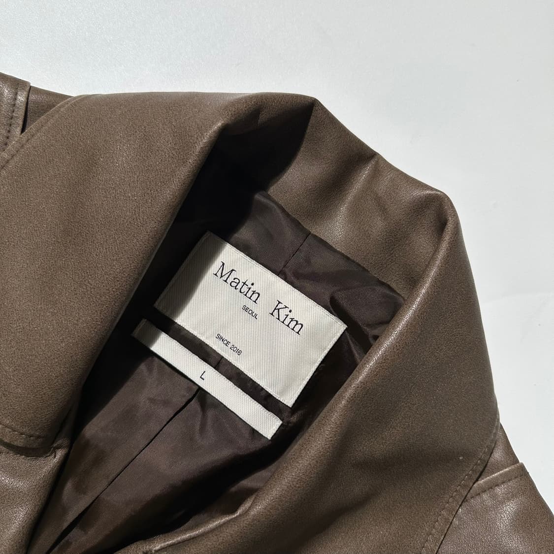 마뗑킴 빈티지 워시드 포우 레더 점퍼 브라운 라이더 자켓 상품이미지5