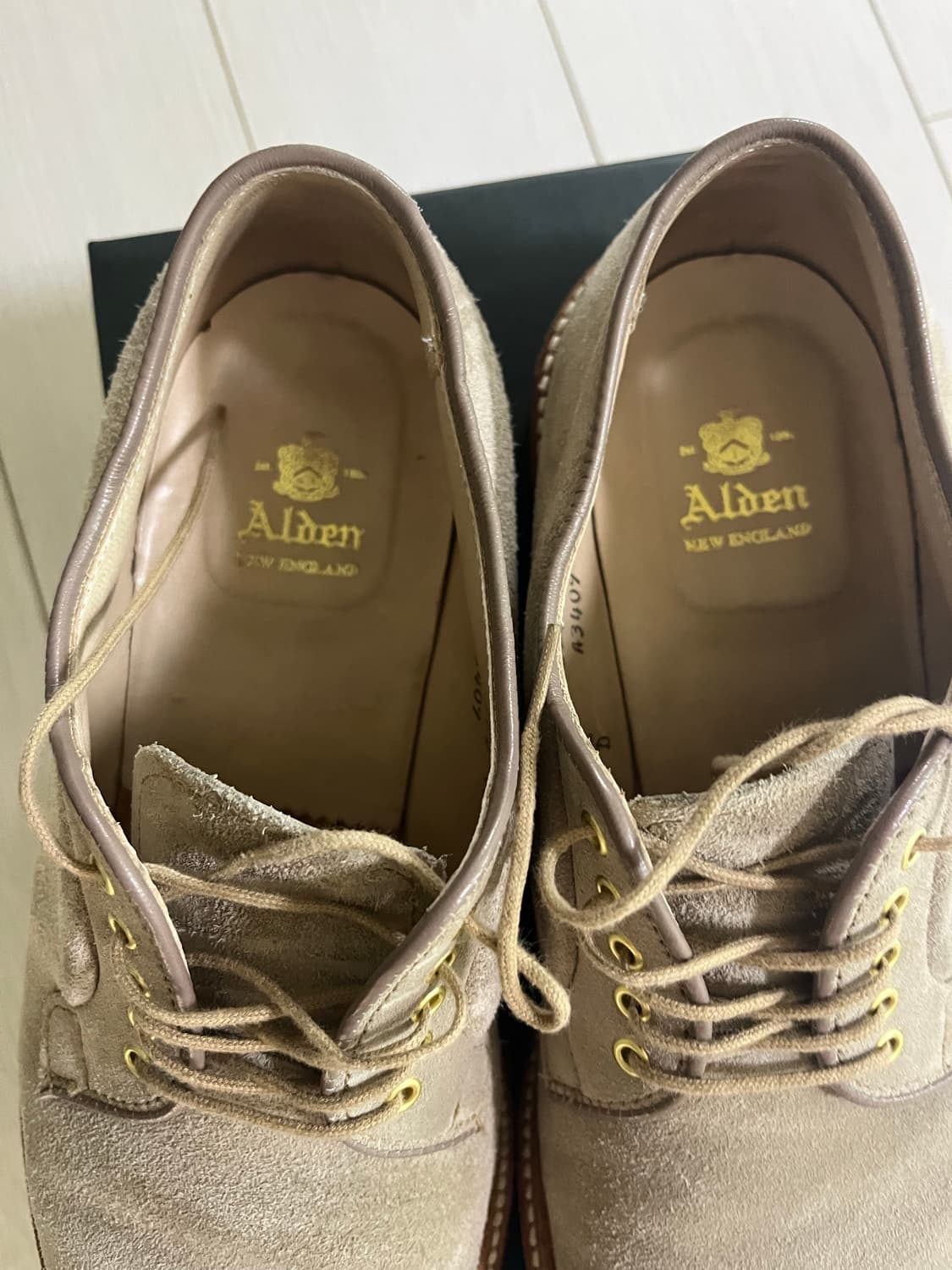 알든 A3409 밀크쉐이크 스웨이드 플레인토 더비 상품이미지4