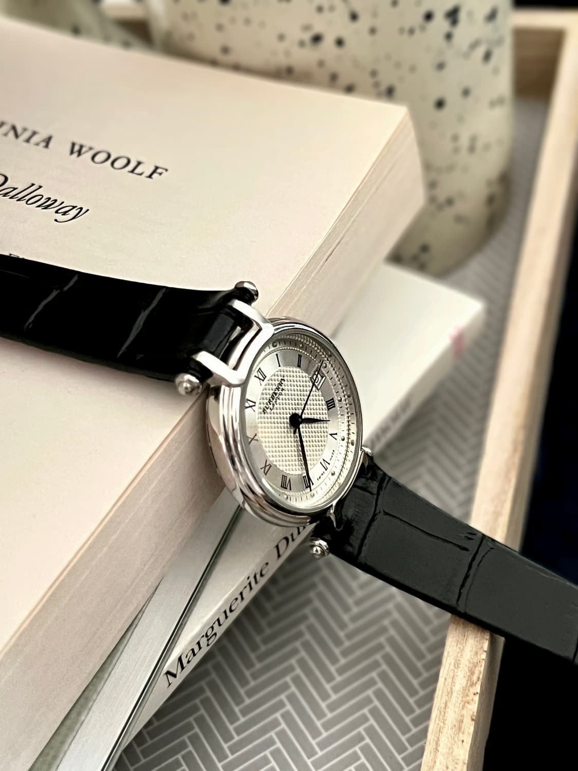 버버리 실버 라운드 시계 (32mm) / 케어 상품이미지6