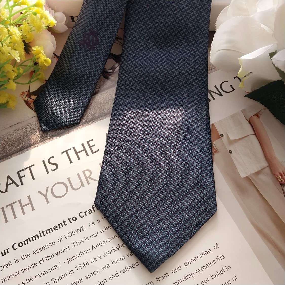 던힐 실크 네이비 넥타이 8cm A+등급 K1325
 상품이미지3
