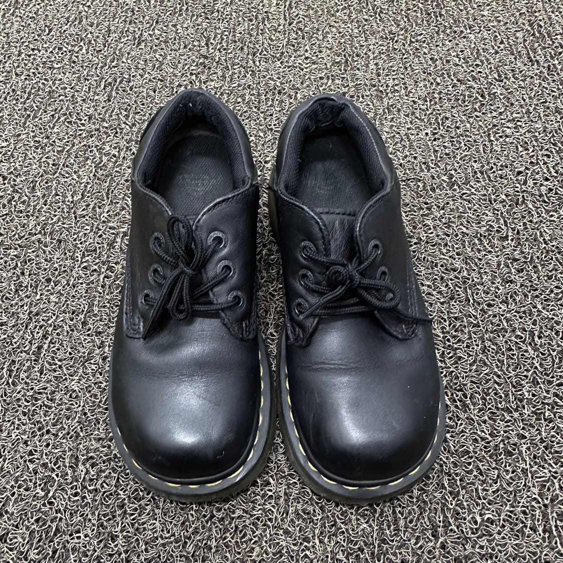 닥터마틴 찬다 3홀 여성 로퍼 블랙 240 상품이미지1