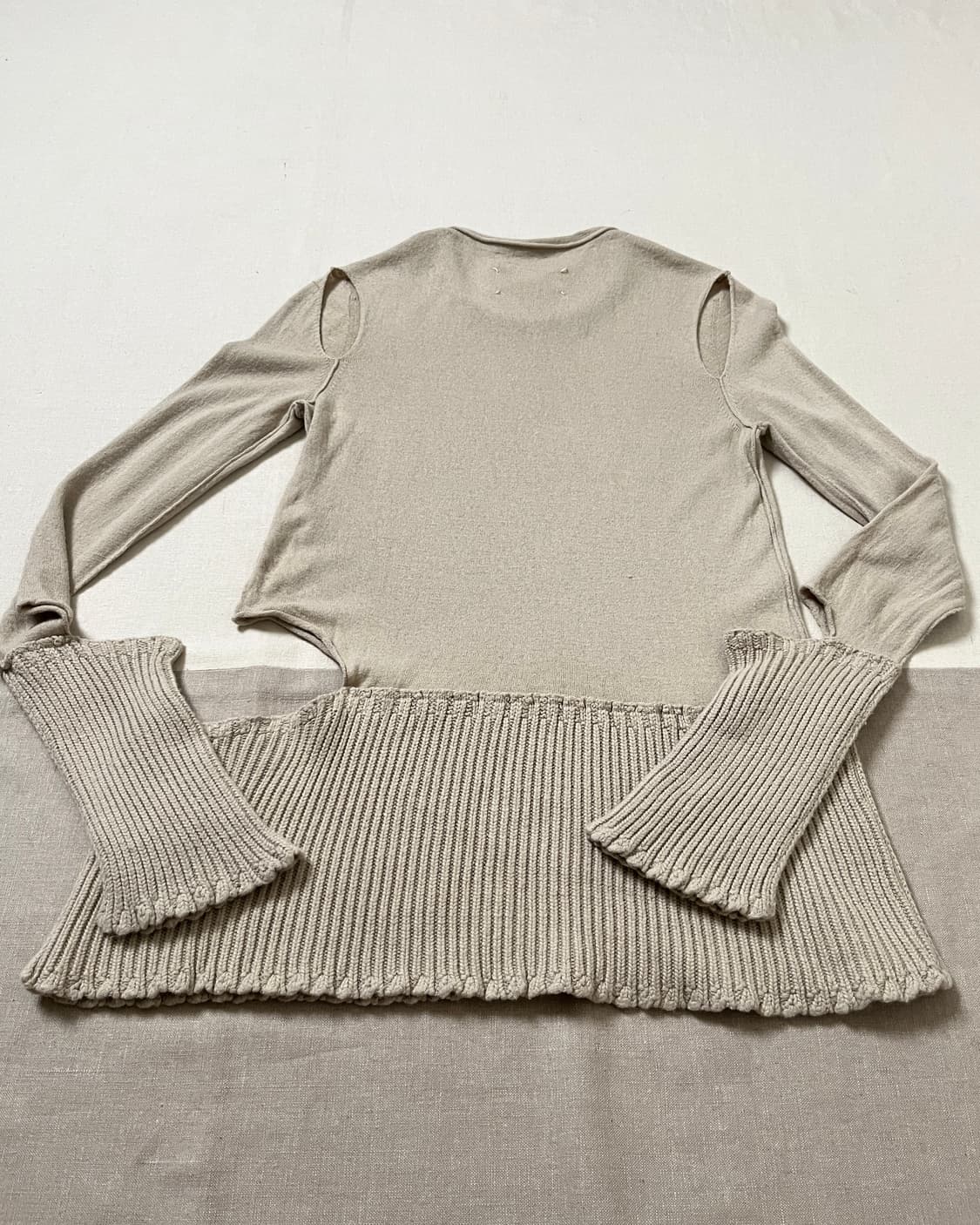 마르지엘라 메인라인 컷아웃 니트 maison margiela 상품이미지4