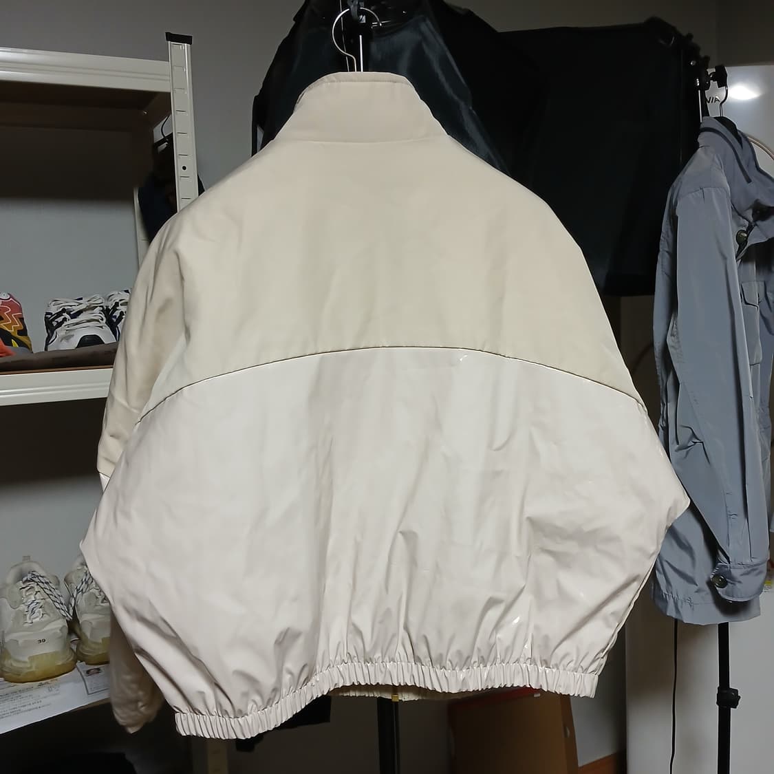 Nike 나이키 우먼 유광 점퍼 패딩 오버핏 상품이미지9