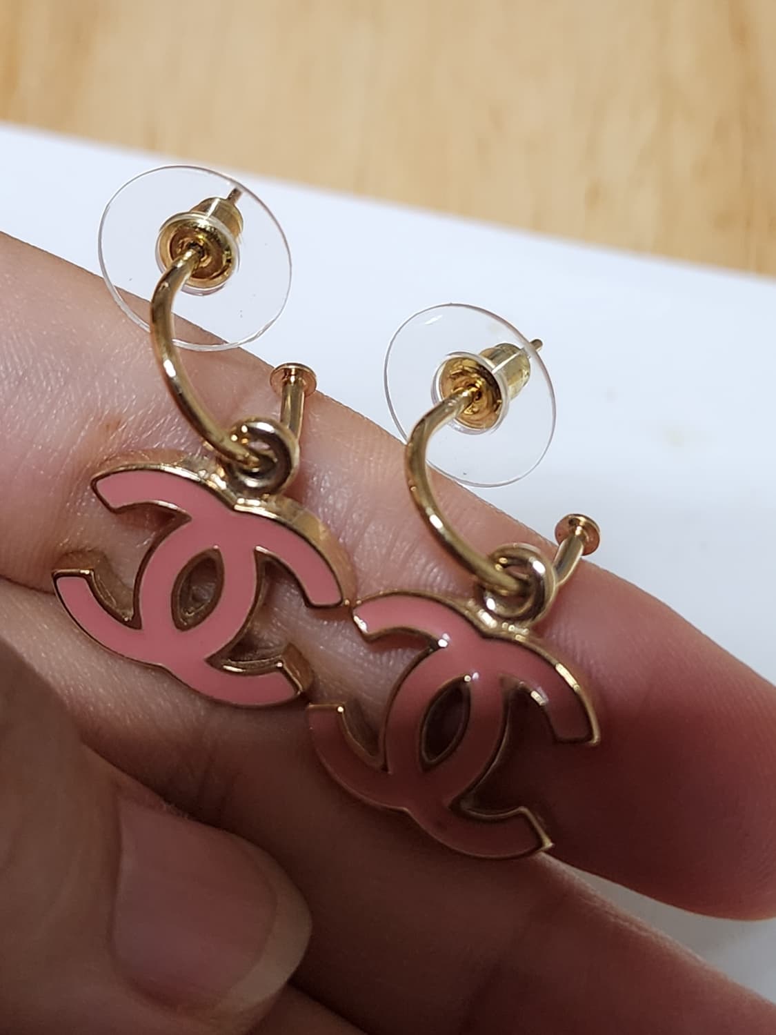 샤넬  CC로고 후프 귀걸이  상품이미지8