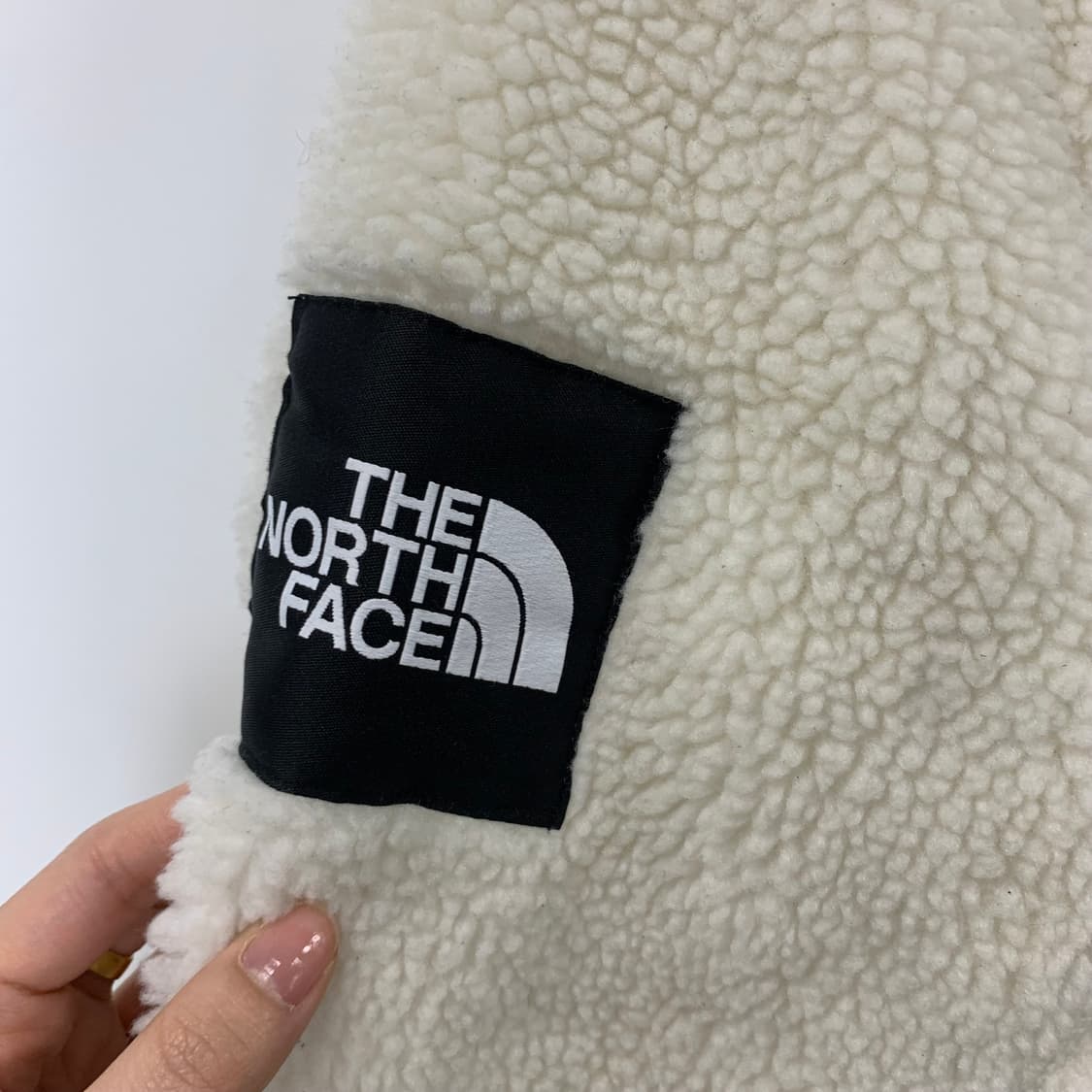 노스페이스 신형 화이트 쉐르파 플리스 자켓 상품이미지6