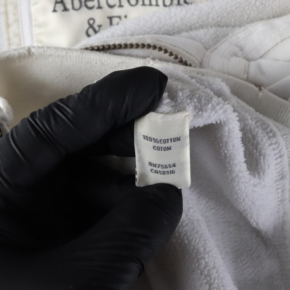 아베크롬비 앤 피치 빈티지 레터링 화이트 후드 집업 M 상품이미지7