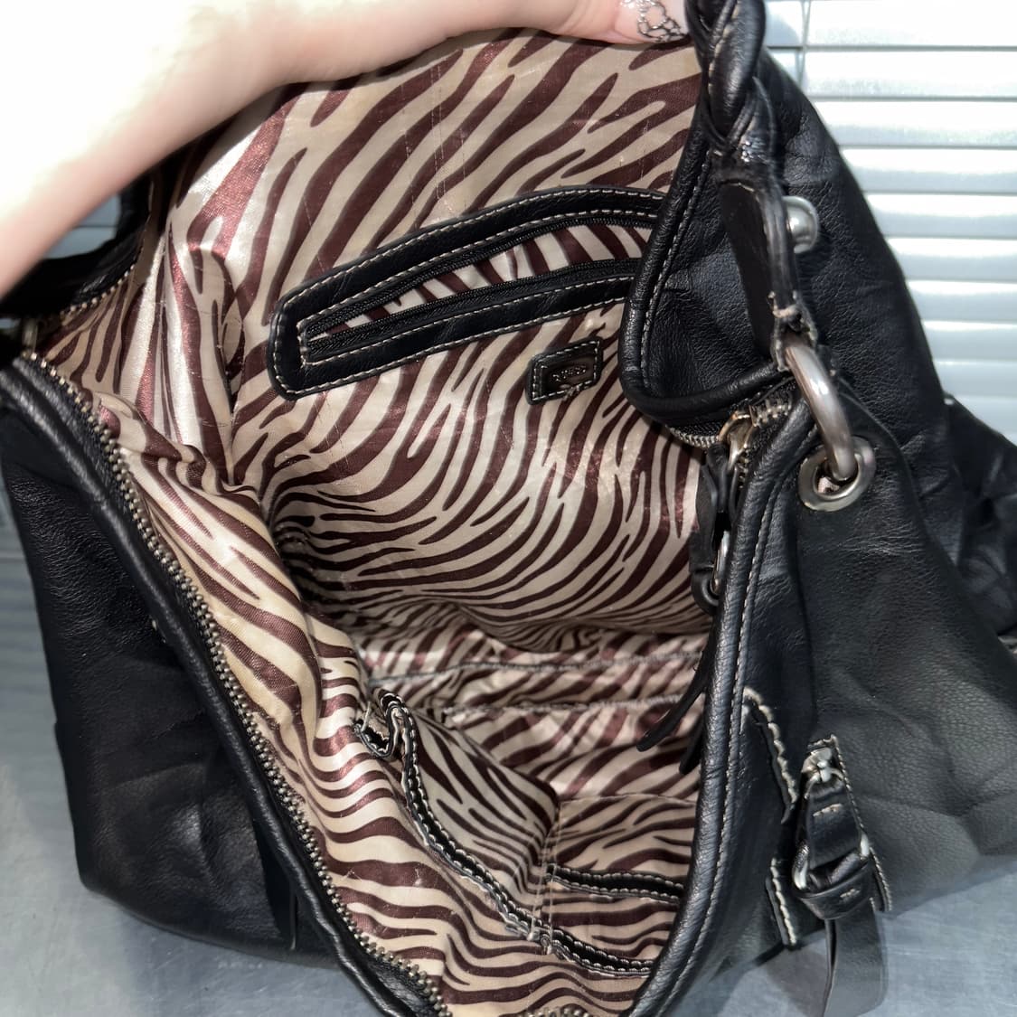 00s Y2K 레어 게스 라지 브레이디드 새들 가방 상품이미지7