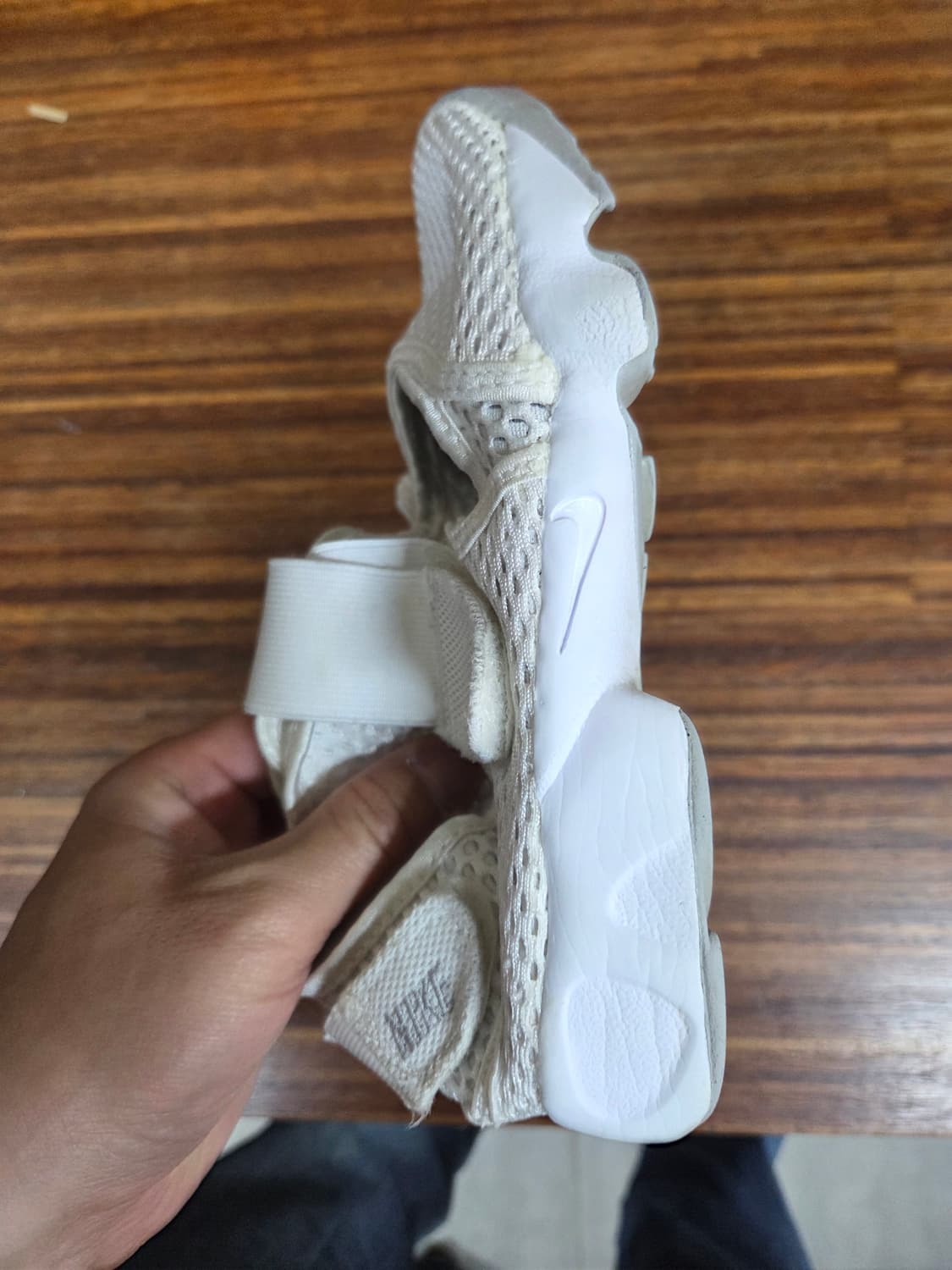 나이키 에어리프트 화이트 210 상품이미지4