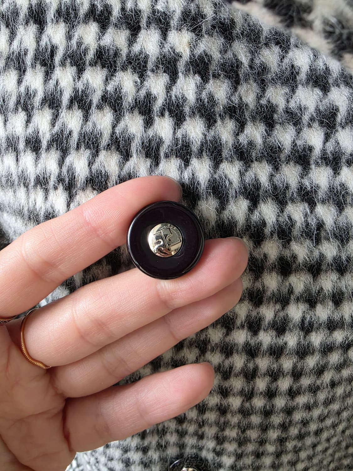 Courreges 꾸레쥬 로고 각인 단추 하운드투스 코트 상품이미지4