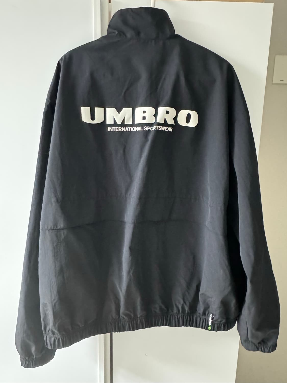 엄브로 바람막이 상품이미지2