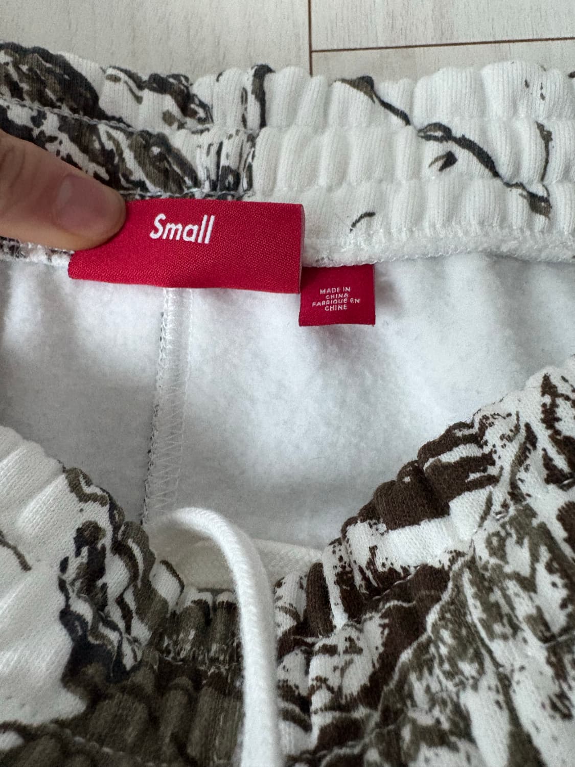 슈프림 스몰 박스 스웨트팬츠 스노우 카모 상품이미지3