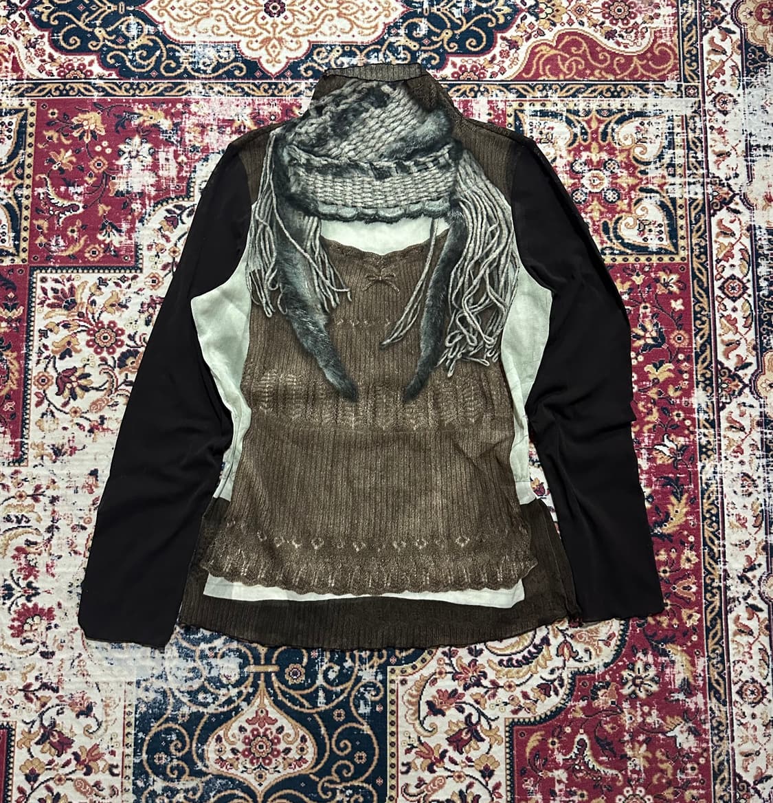 오리엔탈 엔틱 프린팅 시스루 폴라탑 상품이미지1