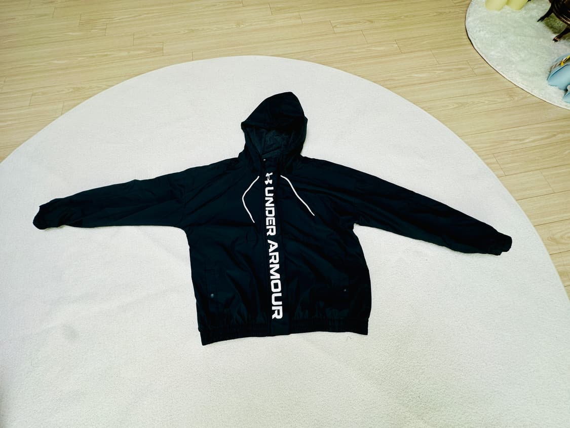 언더아머 바람막이 상품이미지1