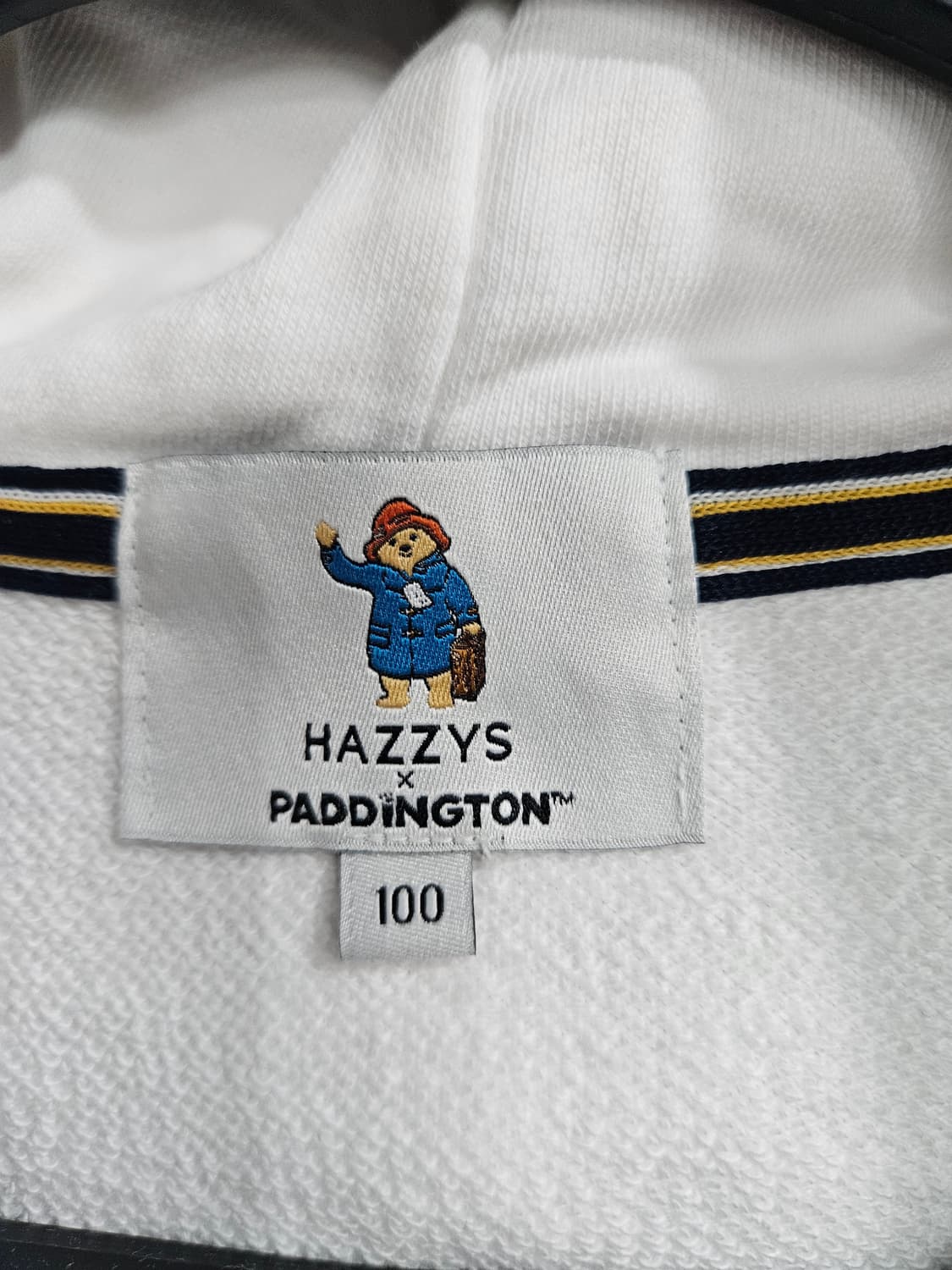 헤지스 화이트 남성 세미오버핏 100 반팔 후드티  상품이미지3