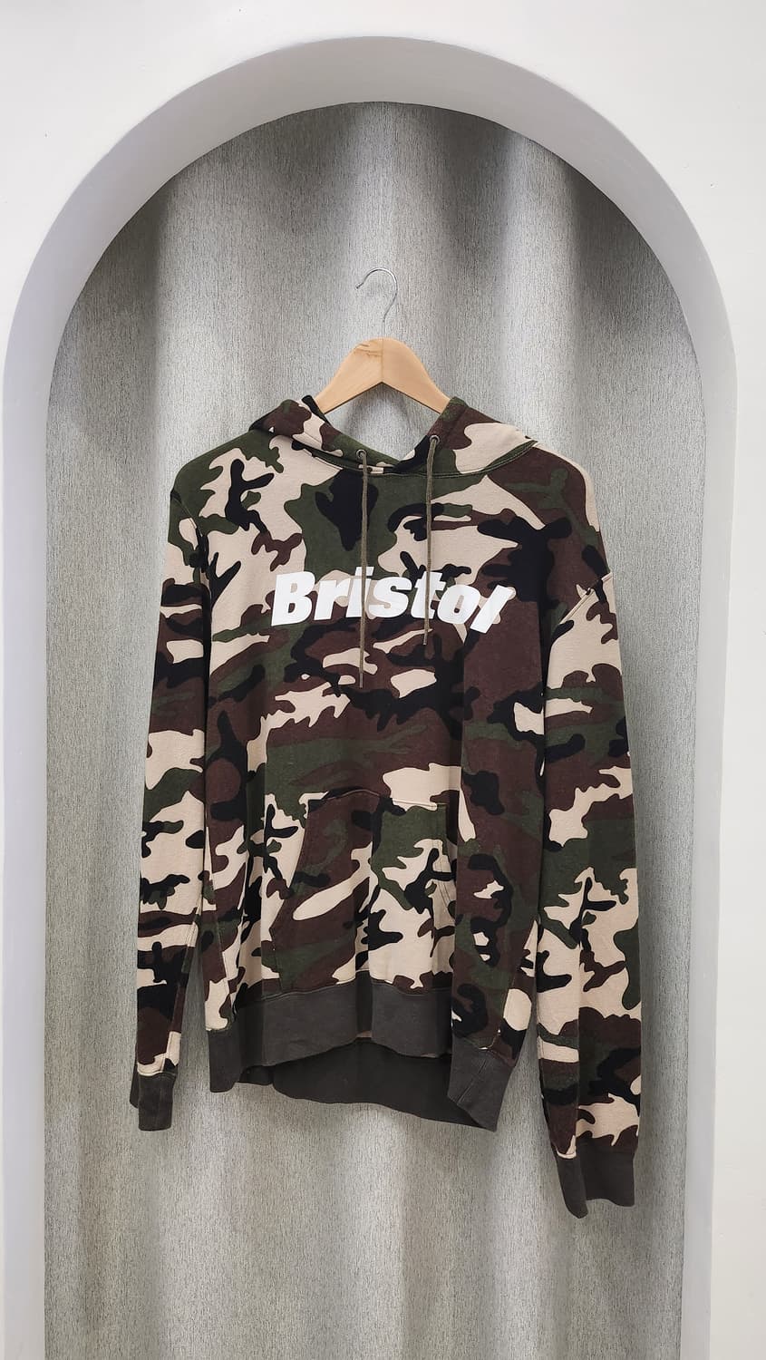 F.C.R.B. CAMOUFLAGE STAR PULLOVER HOODY 상품이미지1