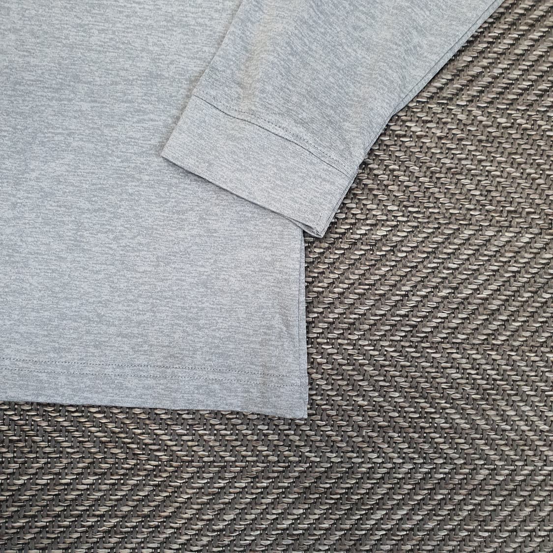 언더아머 반집업 기능성 긴팔티 남자105~110 상품이미지4