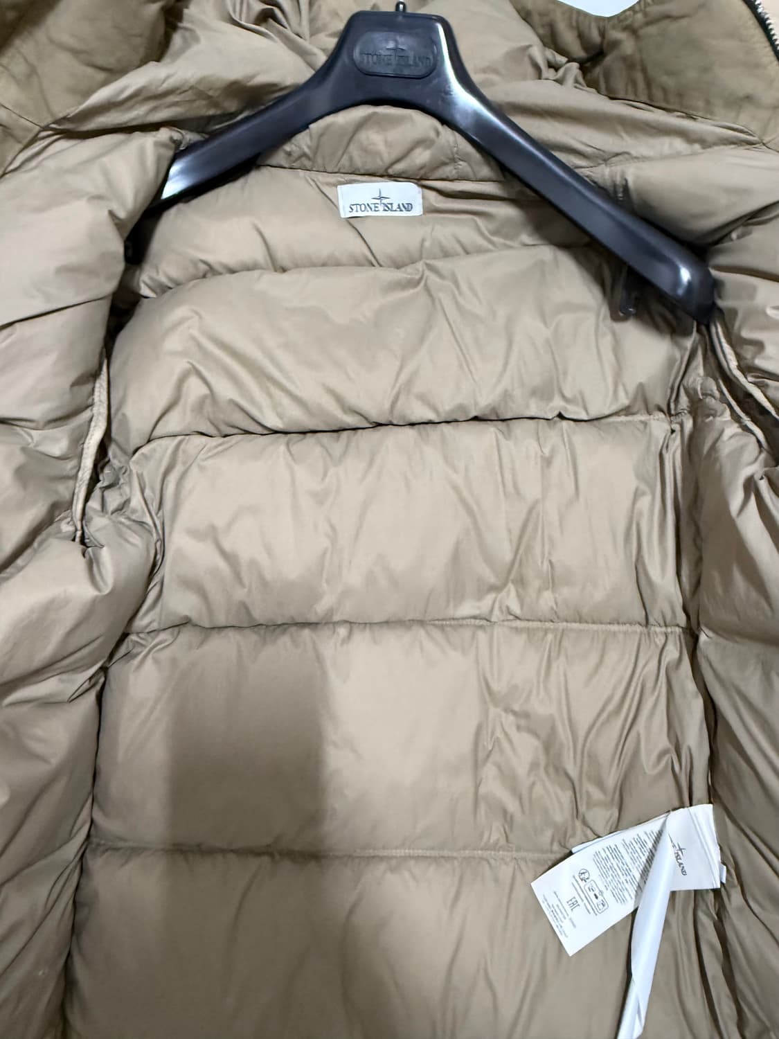 24FW 스톤 아일랜드 가먼트 다이 크링클 랩스 패딩 상품이미지5