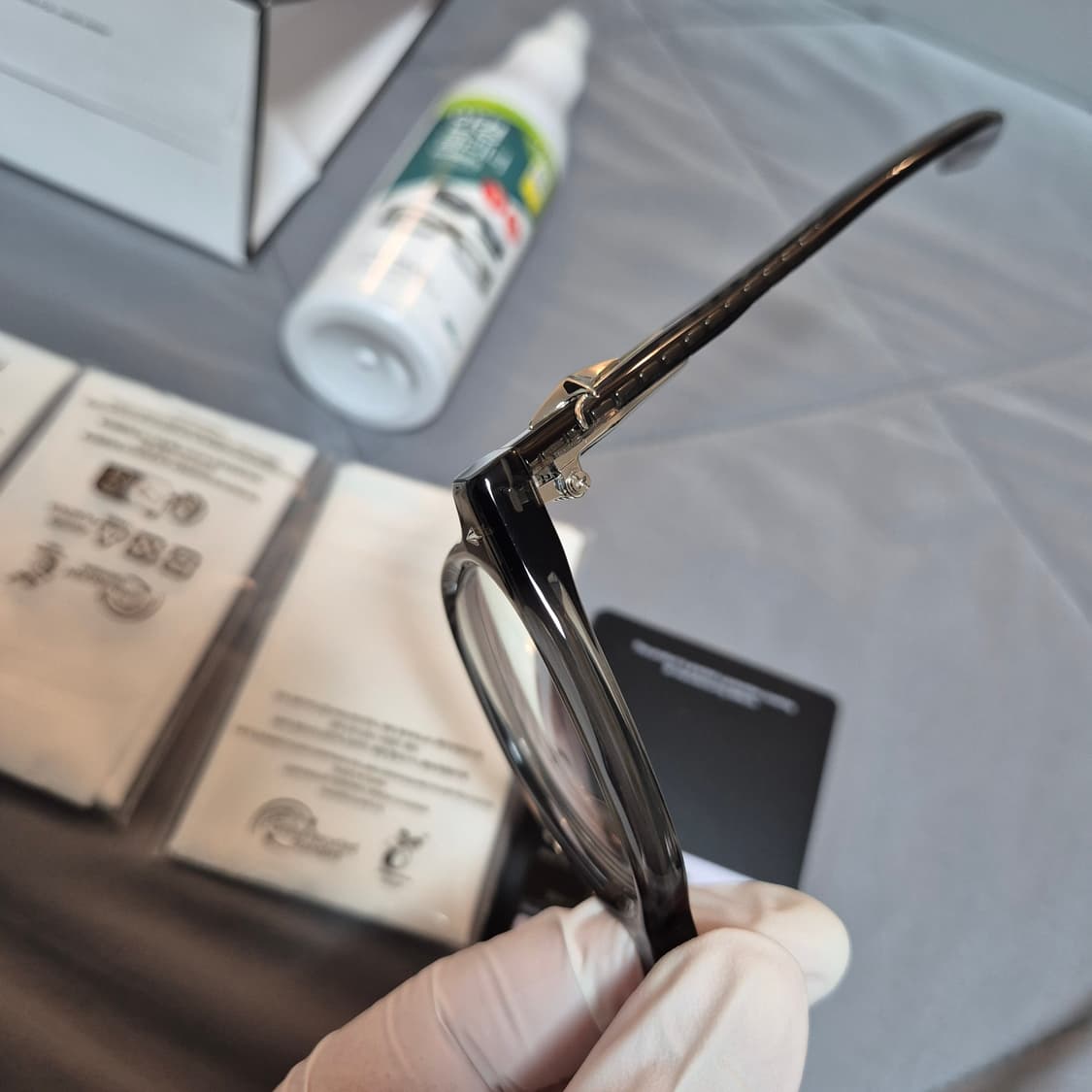 젠틀몬스터 본조 그레이 팝니다.풀박스 상품이미지4