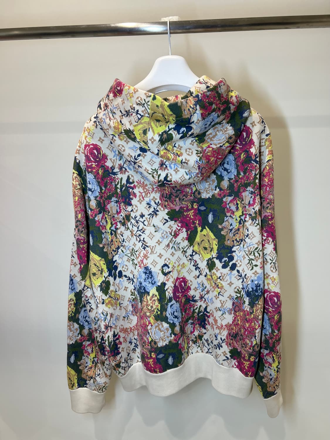[정품/중고] 루이비통 LV 플라워 그래픽 자카드 후드티 상품이미지2