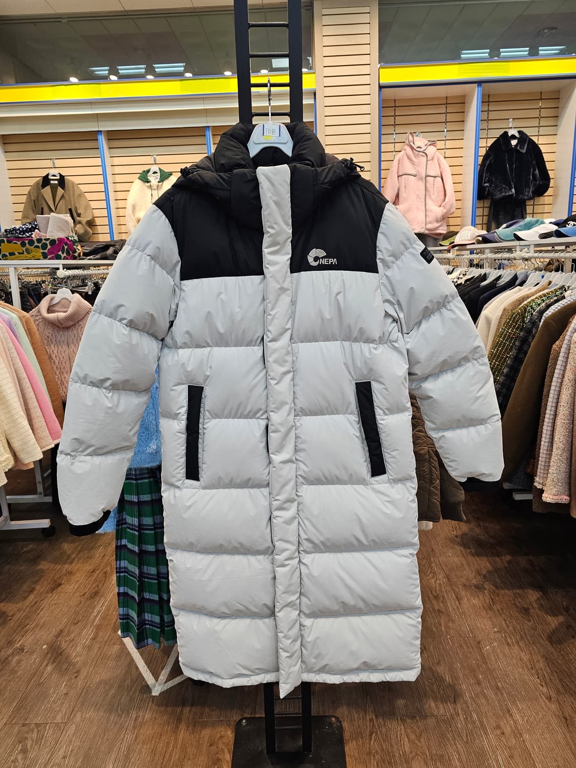 No.108 네파 구스다운 롱패딩M 상품이미지1