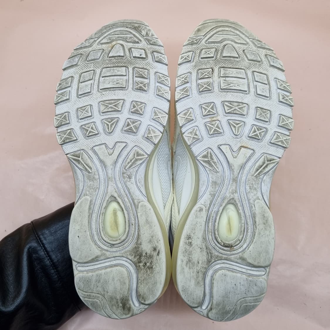 나이키 에어맥스 97 화이트 여성운동화235  상품이미지3