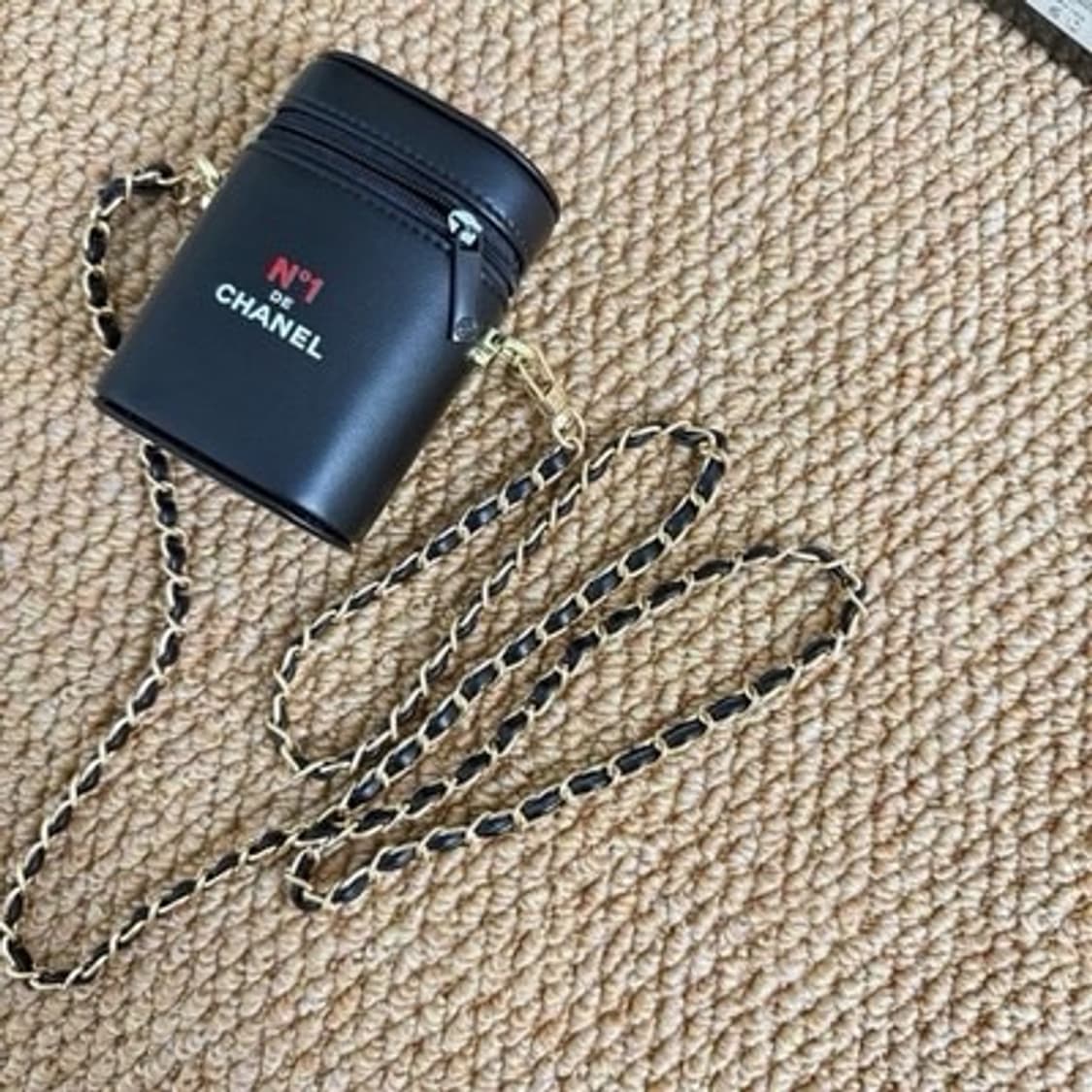  샤넬뷰티 블랙 컬러 립스틱 케이스 체인백 상품이미지6