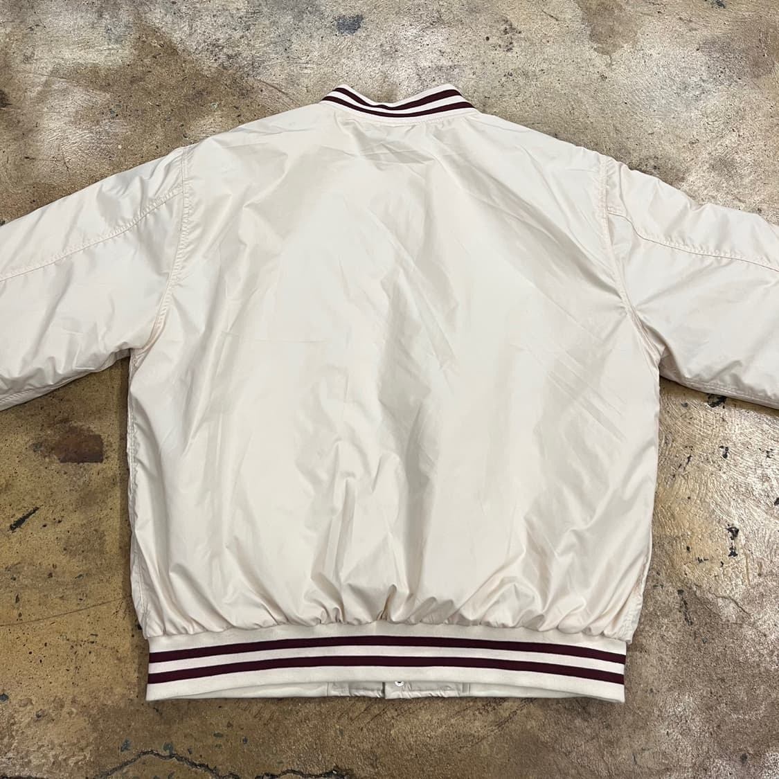 THATS IT 크림 바시티 점퍼  상품이미지4