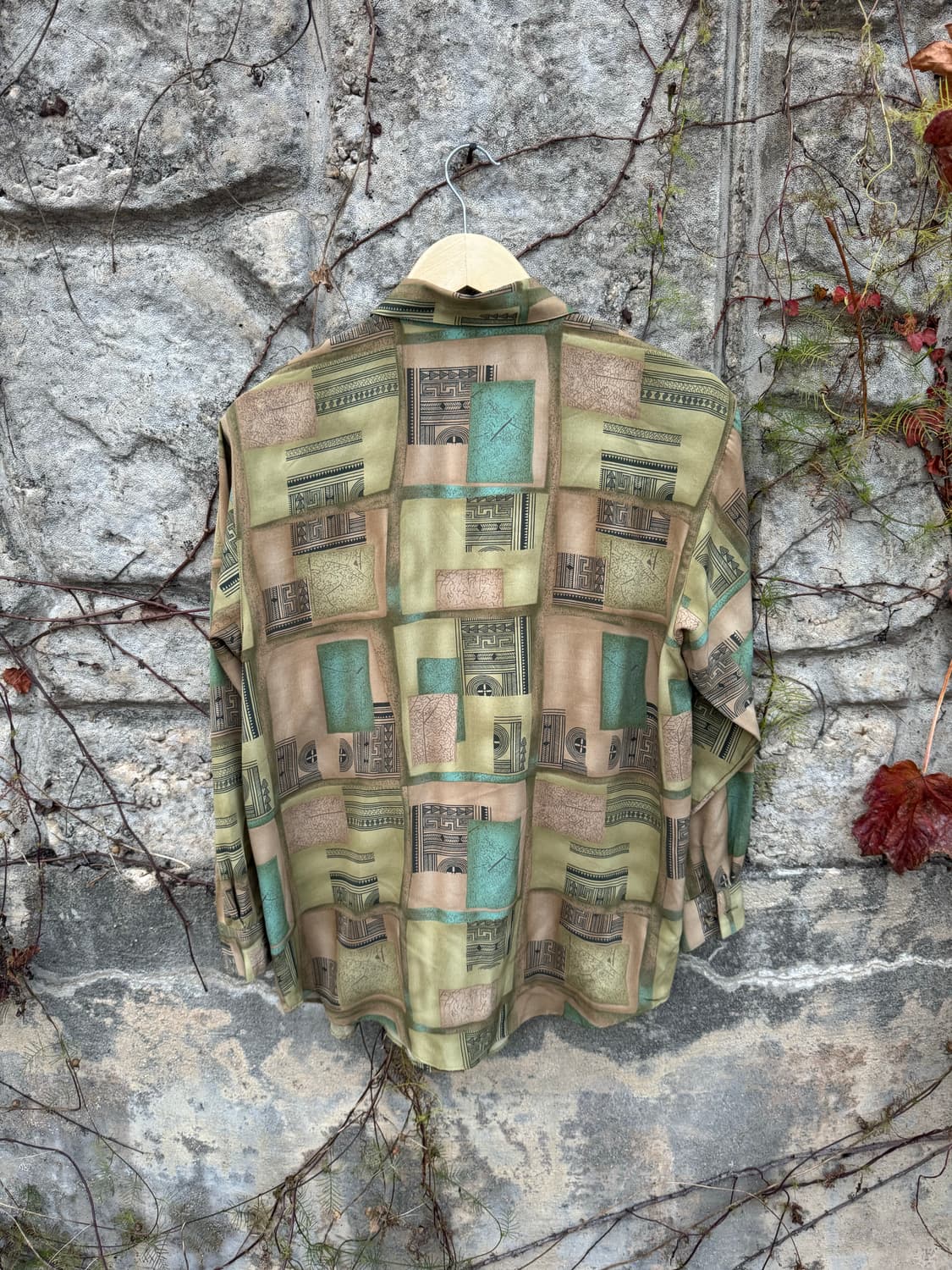 일본 빈티지 폴리 100 에스닉 패턴 셔츠 상품이미지2