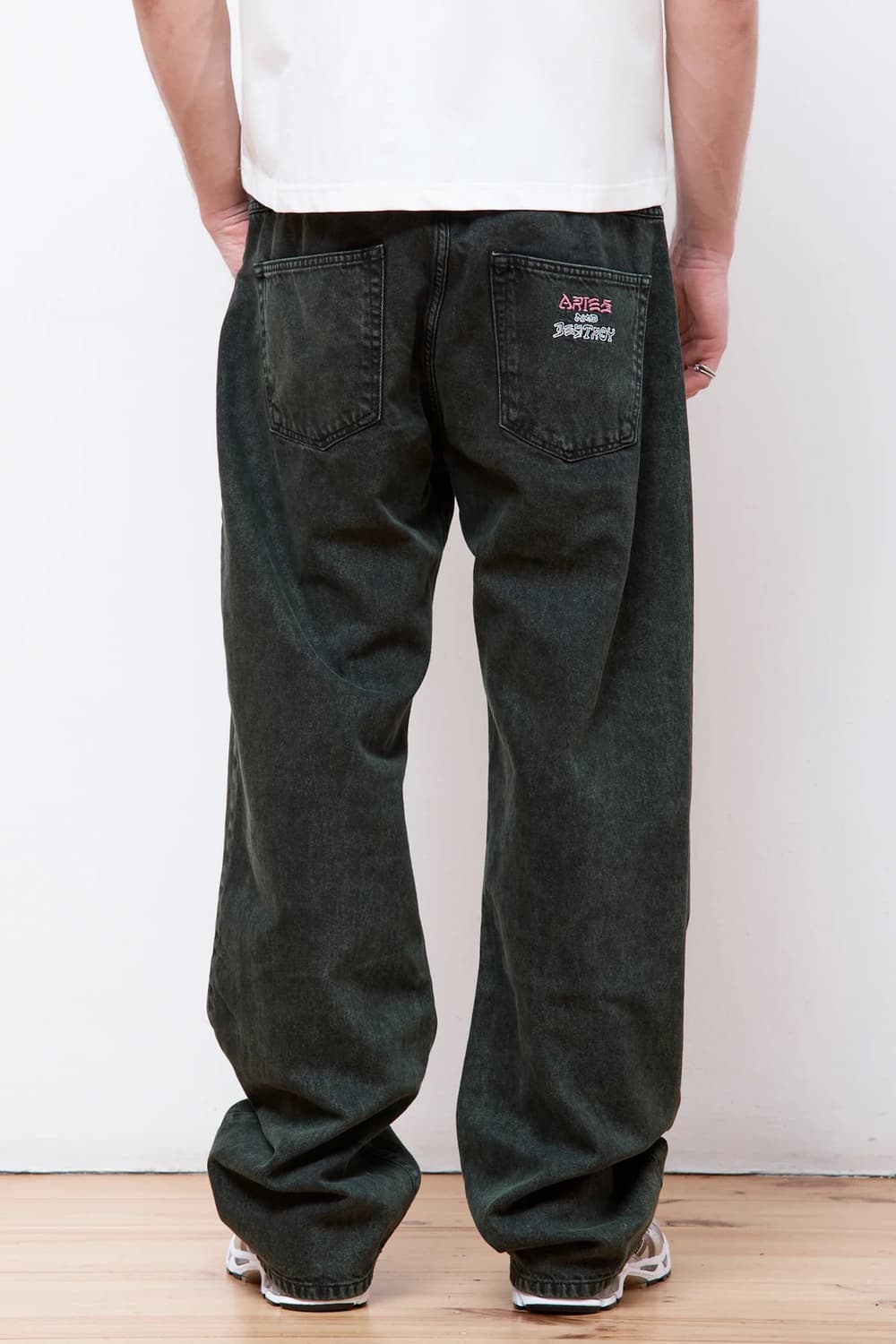 Aries wash batten jeans 아리즈 워시 배턴 진 그린 상품이미지2
