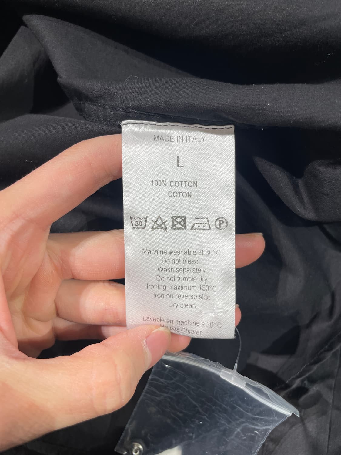 발렌티노 뷰티 블랙 클래식 히든 버튼 코튼 카라 셔츠 상품이미지8