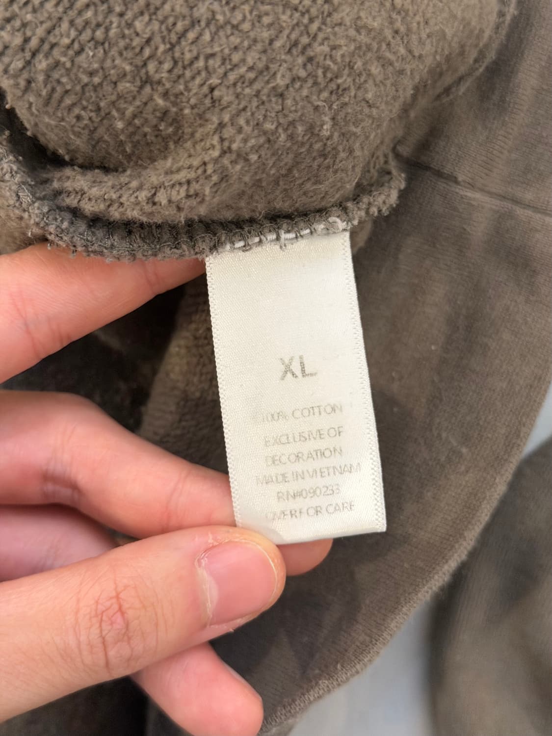 에센셜 피어오브갓 리플렉티브 로고 맨투맨 타우페 올리브 상품이미지6